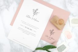 Diseña tu invitación de boda a tu gusto y llévate el sello gratis